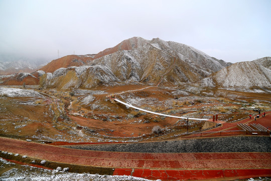 张掖七彩丹霞 雪景