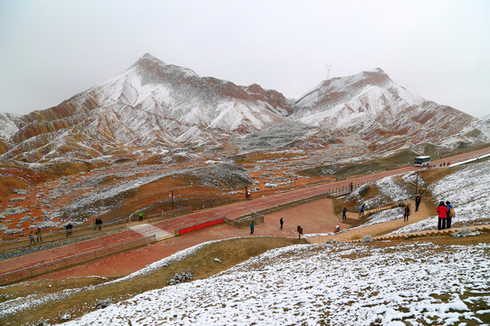 张掖七彩丹霞 雪景