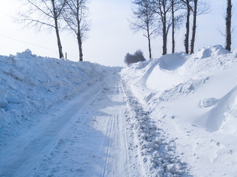 东北 冰雪路