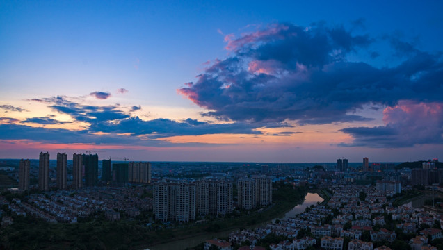 香城泉都