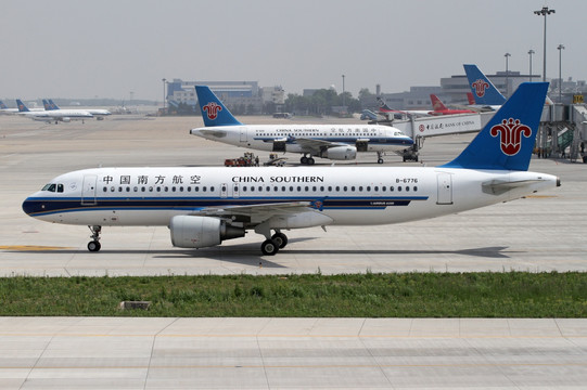 飞机 航班 滑行 中国南方航空