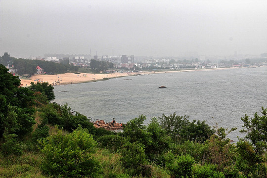 北戴河海边 蓝灰色海面