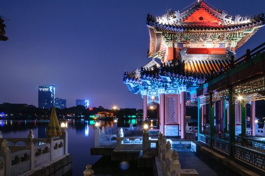 圓明新園夜景