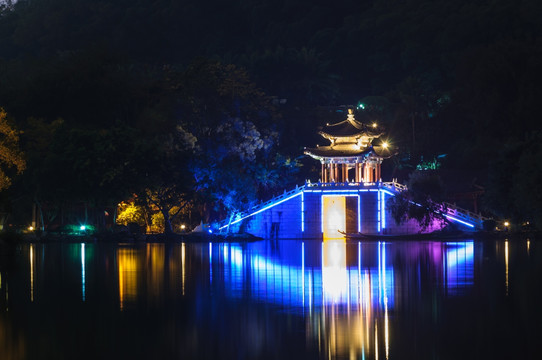 圓明新園夜景