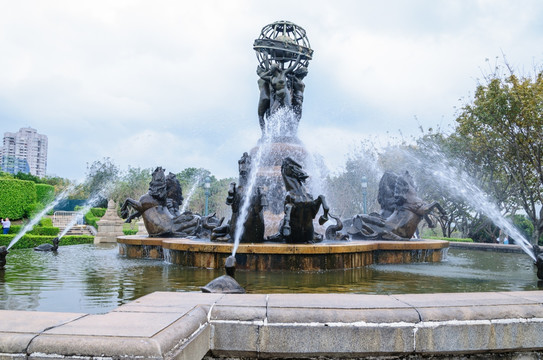 喷泉和雕像