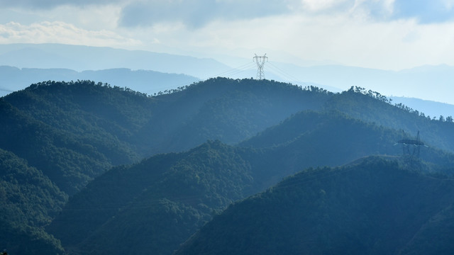 山峦叠嶂