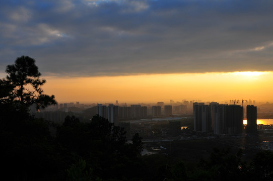 城市之光 夕阳正浓 瑰丽晚霞