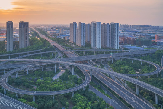 中国城市立交桥及交通路网建设