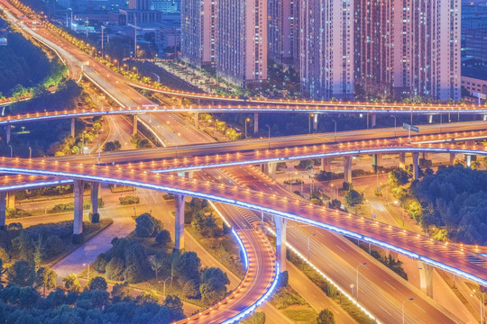 中国城市立交桥及交通路网建设