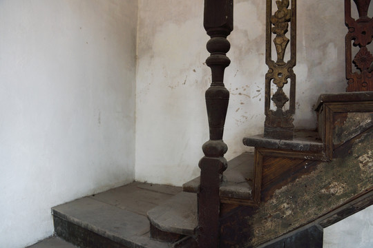 老房屋楼梯