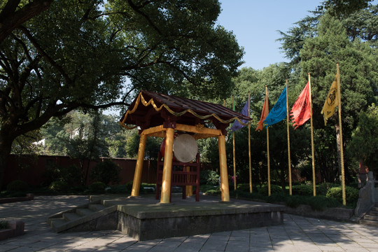 晨钟暮鼓 钱王祠