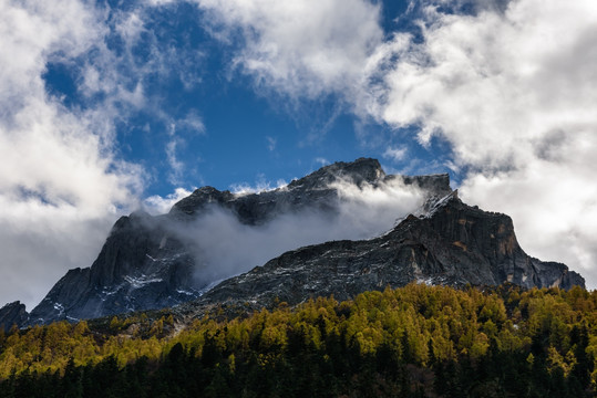 四姑娘山双桥沟布达拉峰