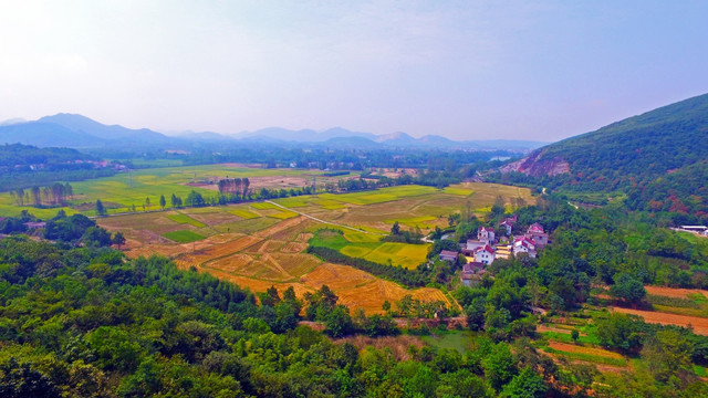 和龙山田园风光