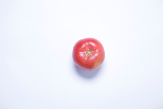 一个西红柿正面