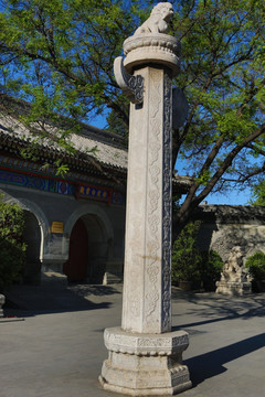 北京白云观的华表石柱