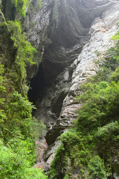 武隆地缝 陡峭阶梯 观光栈道