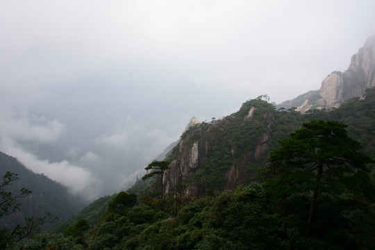 三清山风光摄影 雾中的三清山