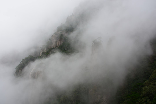 三清山风光摄影 雾中的三清山