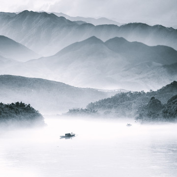 意境水墨山水