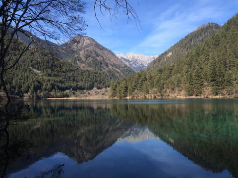 九寨沟的山水倒影