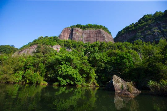 丹霞山 湖泊 青山绿水