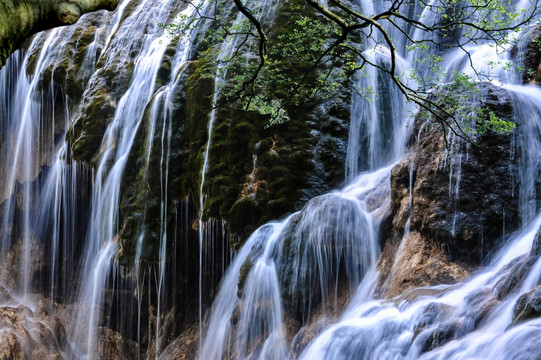 山涧溪流