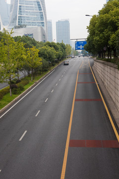 马路 俯拍马路 柏油路 公交车