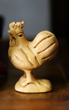 木雕鸡雕刻刻像