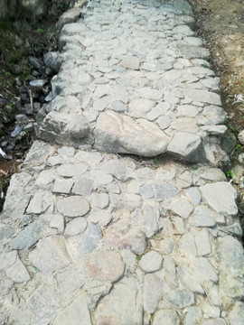 石头路