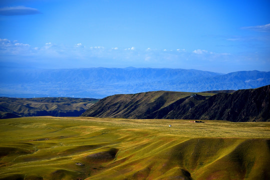 喀拉峻草原阔克苏大峡谷风光