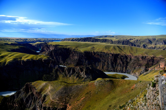 喀拉峻草原阔克苏大峡谷风光