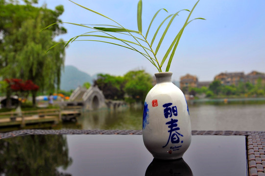 复古茶文化瓷瓶静物背景