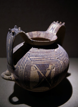 古罗马带柄陶罐