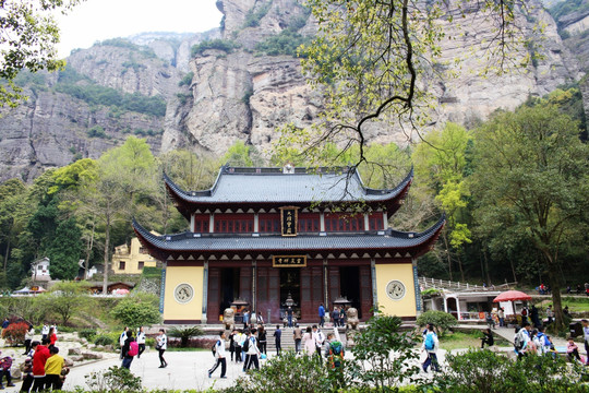 雁荡山灵岩禅寺