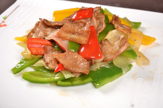 三椒酸菜炒豬肉