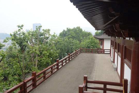 广元皇泽寺楼顶阳台