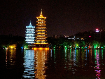 桂林榕杉湖夜景