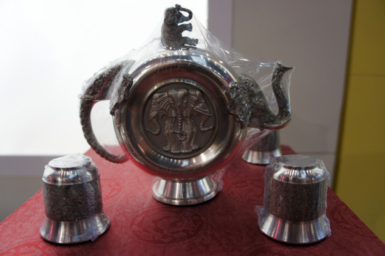 银壶 银质茶具