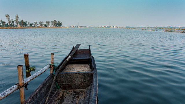 小湖小船