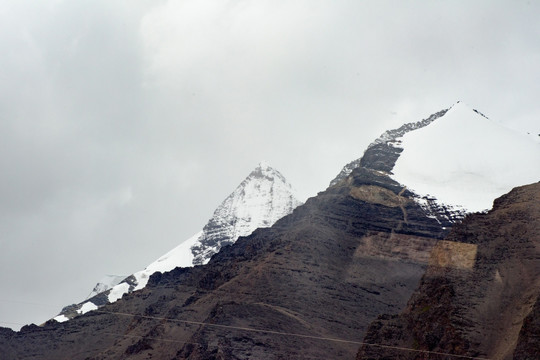 西藏雪山