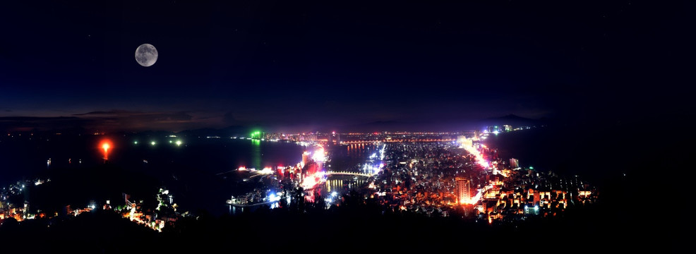 海滨城市夜景