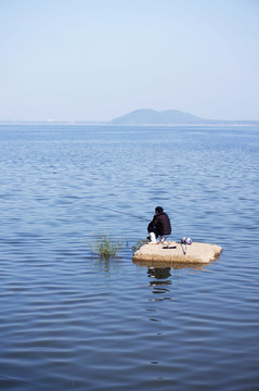 风景壁纸 湖泊 东湖 船 垂钓