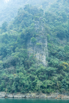 长江峡谷风光 远山