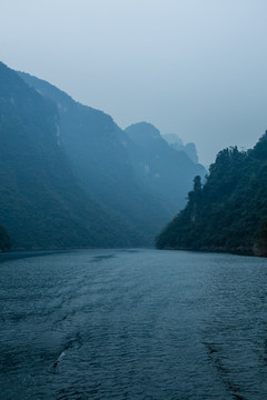 水墨远山 长江峡谷风光 远山