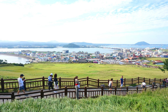 城山日出峰