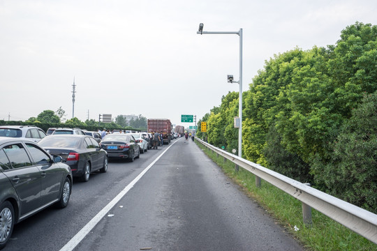 高速堵车