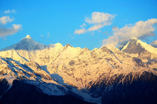 梅里雪山