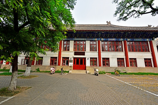 北京大学燕园校区的老建筑