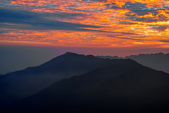 高山日出