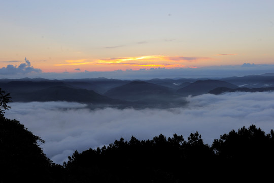 宁洱 普洱山